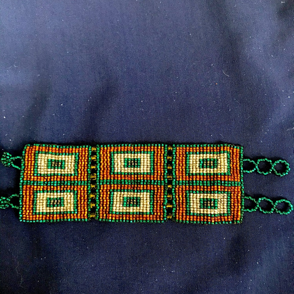 Native American beaded geometric print bracelet